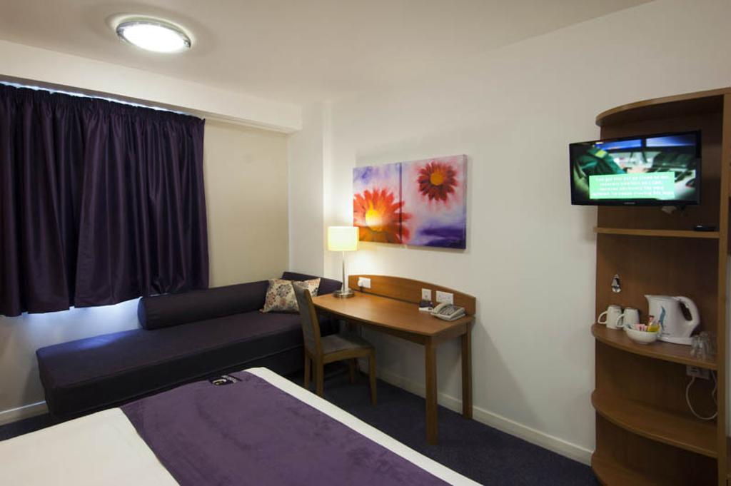 Premier Inn Edinburgh Central Екстер'єр фото