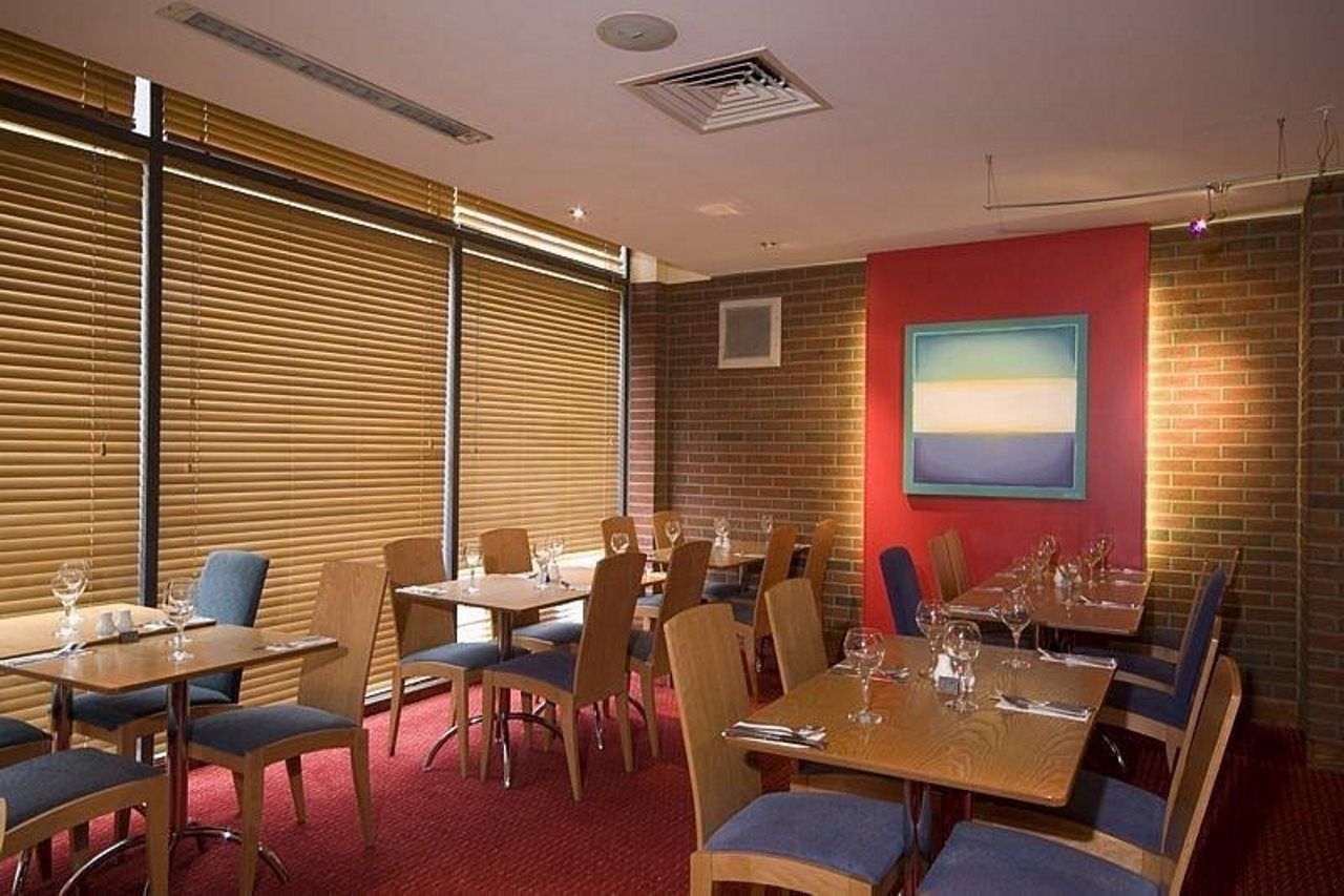 Premier Inn Edinburgh Central Екстер'єр фото